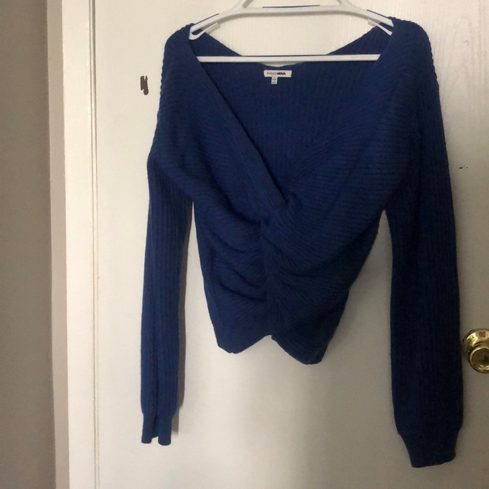 Women’s blue sweater, size large
